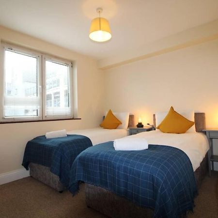 Large 3 Bed, Galway City Centre 아파트 외부 사진