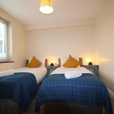 Large 3 Bed, Galway City Centre 아파트 외부 사진