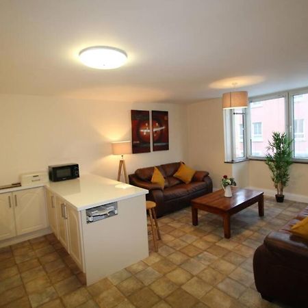 Large 3 Bed, Galway City Centre 아파트 외부 사진