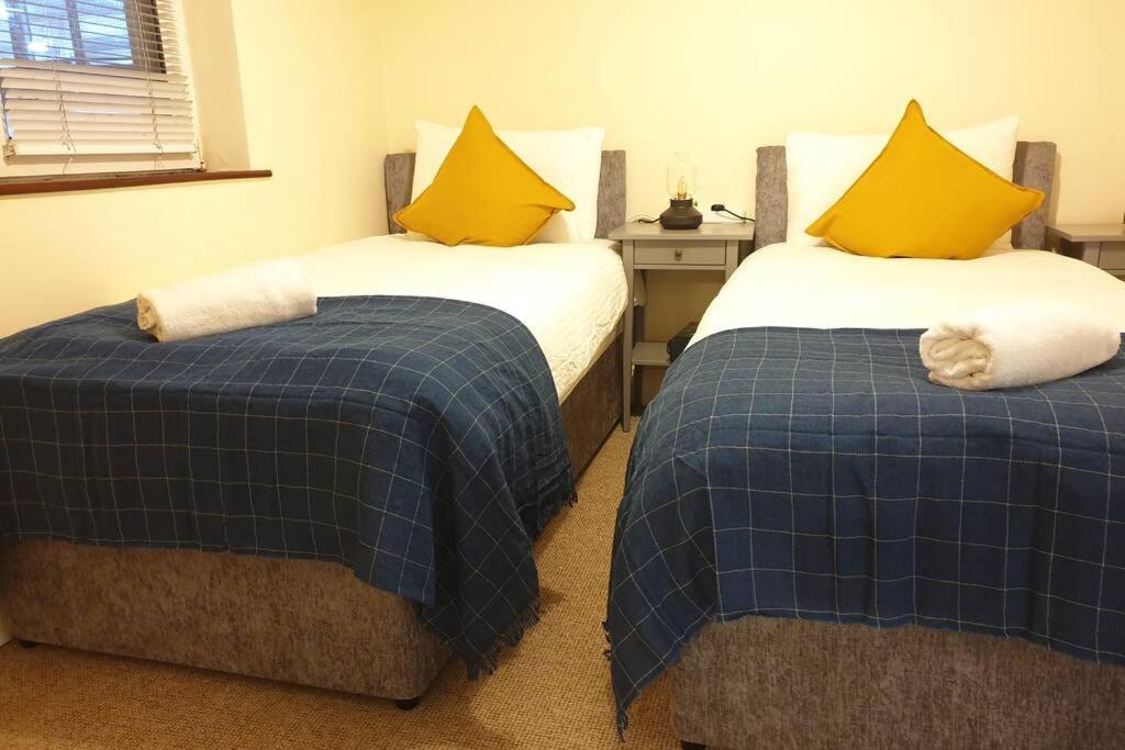 Large 3 Bed, Galway City Centre 아파트 외부 사진